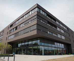 ITMC-Gebäude ITMC-Gebäude mit Blick auf den Haupteingang